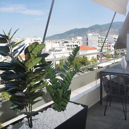 Urban Chic Luxury At The City Center Kalamata Exterior photo